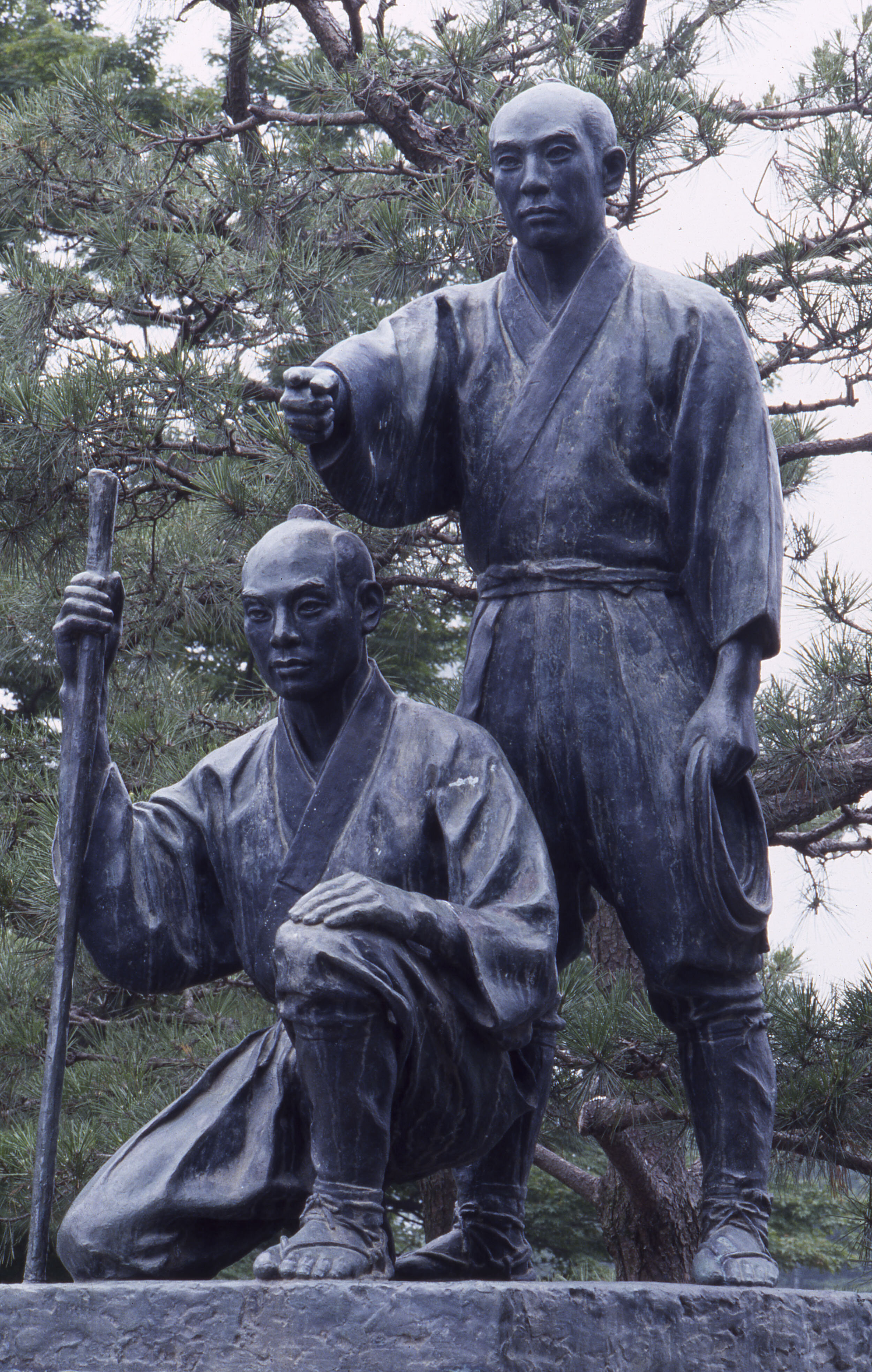 玉川兄弟像.jpg