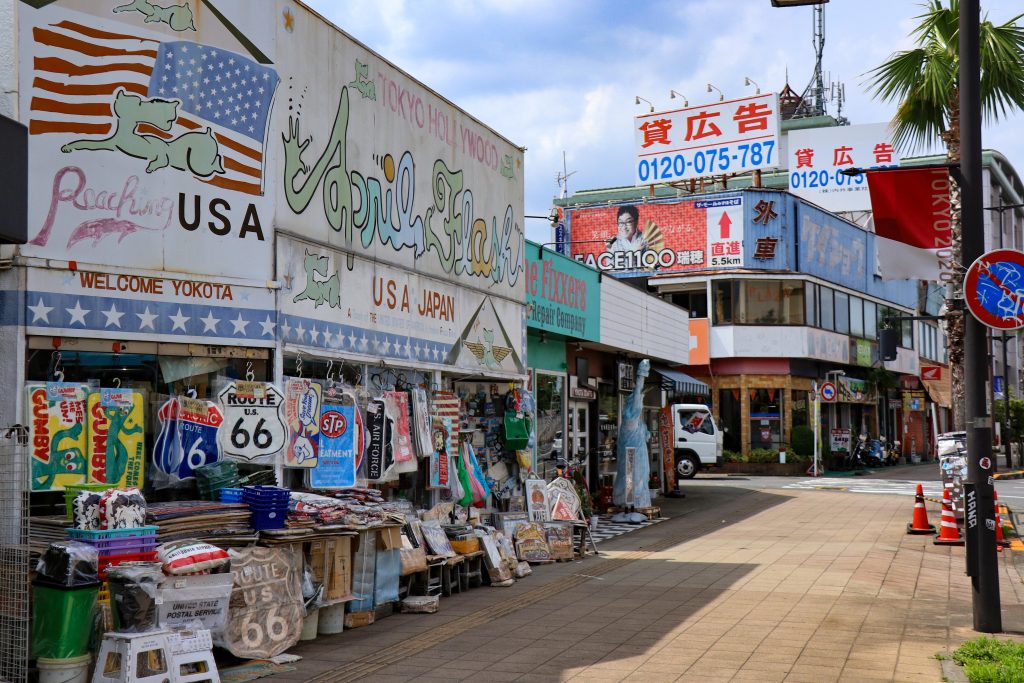かぞくをはぐくむヒントがつまったパパママ・マガジン たまちっぷす | vol.7 異国エリアからホタルまで 福生のよくばりさんぽ