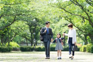 かぞくをはぐくむヒントがつまったパパママ・マガジン たまちっぷす | 先輩パパとママの体験から学ぼう！小1の壁、小4の壁って？