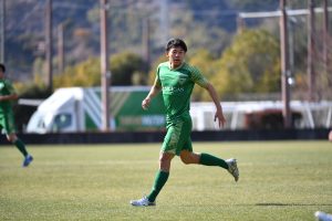 かぞくをはぐくむヒントがつまったパパママ・マガジン たまちっぷす | サッカー選手に聞いた！ 運動会 かけっこで速く走るためには？