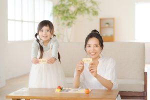 かぞくをはぐくむヒントがつまったパパママ・マガジン たまちっぷす | 賢く学ぼう！お金と上手く付き合うには？