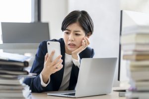 かぞくをはぐくむヒントがつまったパパママ・マガジン たまちっぷす | 突然の学校からの電話にドキッ！その内容の正体とは？