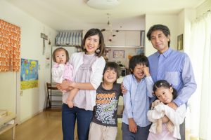 かぞくをはぐくむヒントがつまったパパママ・マガジン たまちっぷす | vol.14 国際結婚ママの心豊かな暮らし