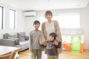かぞくをはぐくむヒントがつまったパパママ・マガジン たまちっぷす | vol.15 子どもと一緒に全力で遊ぶ！